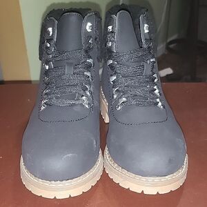 Rouge Helium Black Faux Fur Ankle Boots Size 9